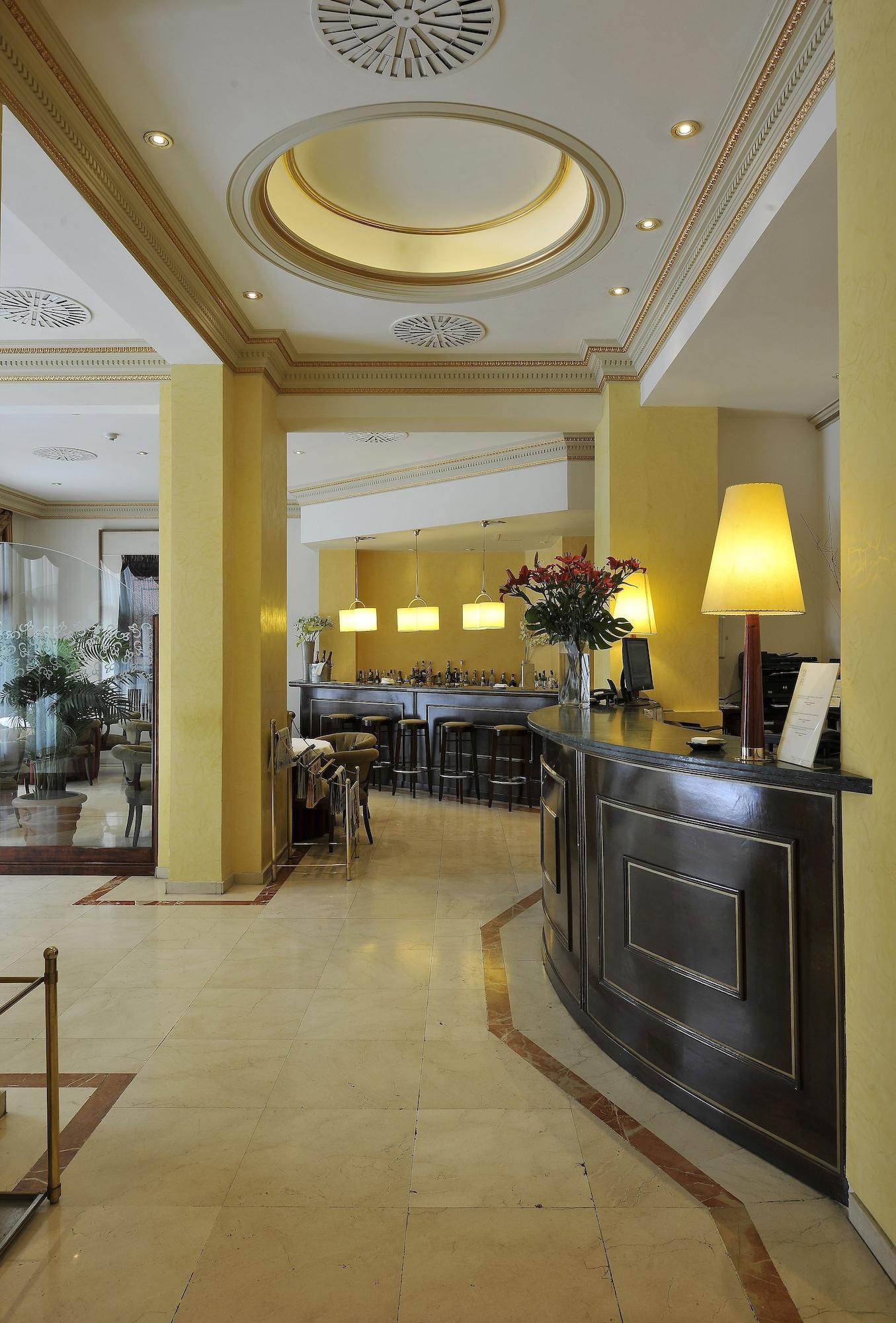 Roger De Lluria Hotel Barcellona